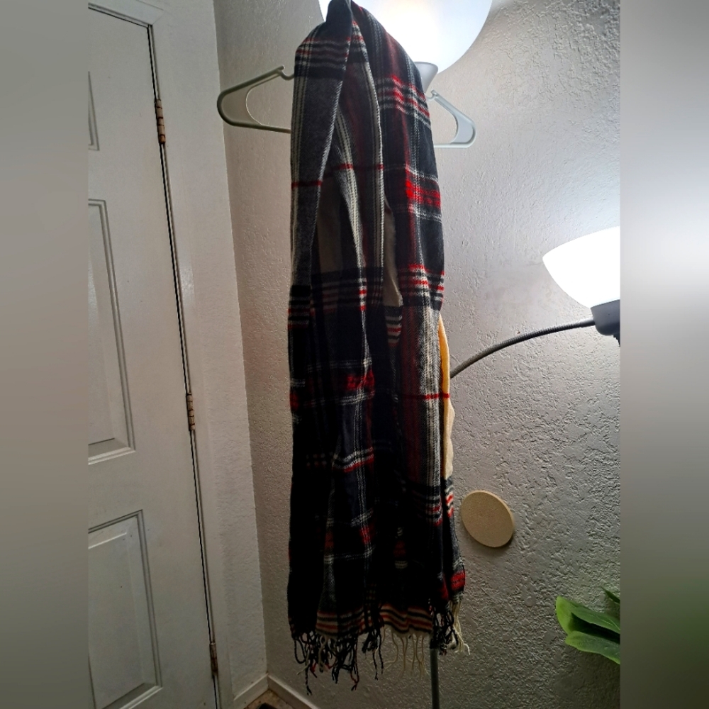 Holiday scarf